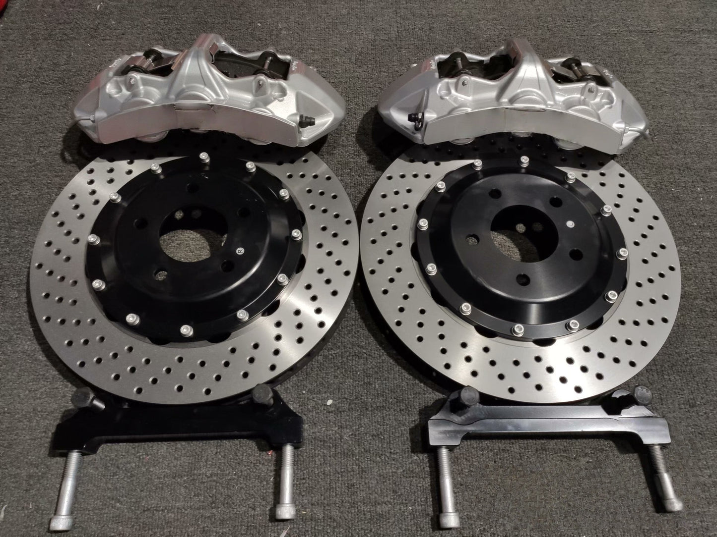 Brembo GT6 Style Front 6 Piston Big Brake Kit Fit 18 / 19 / 20 / 21 Inch Wheels